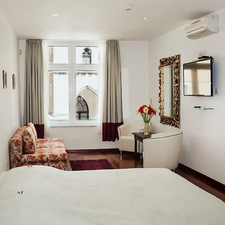 Old Square Appartement *