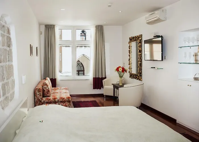 Old Square Appartement *