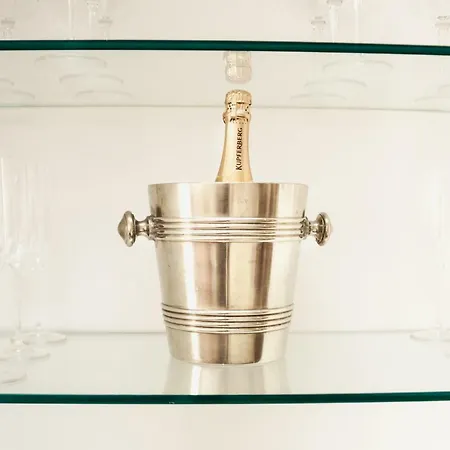 Apartment Old Square